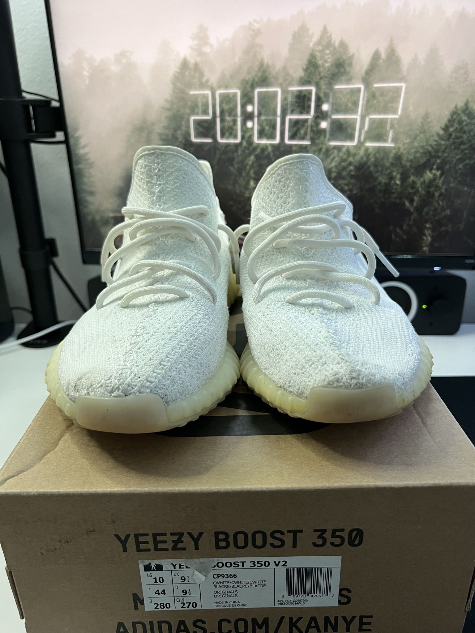Adidas Yeezy V2 “Triple White/Creme” Size 10
