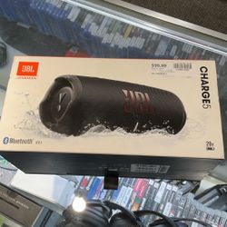 JBL charge five Bluetooth speaker with original box