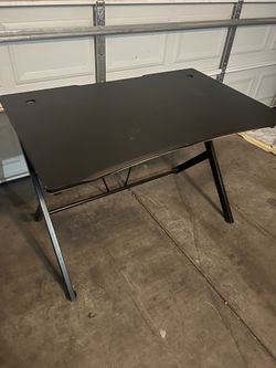 Gaming desk