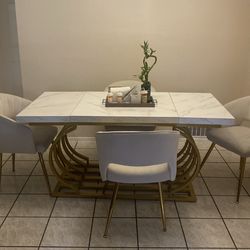 Se vende comedor en buenas condiciones