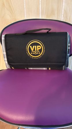 Beach or picnic blanket with carry handle