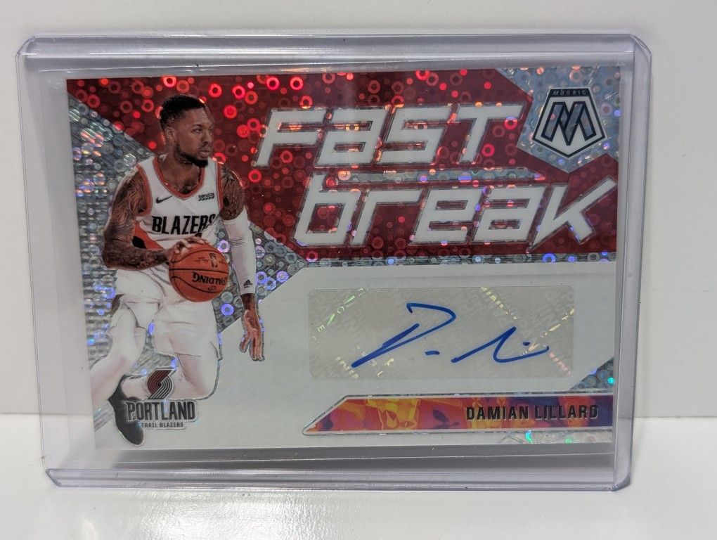 2019-20 Panini Mosaic Fast Break Damian Lillard Auto Prizm Portland Trail Blazers