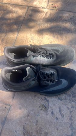 Men’s size 8 shoes