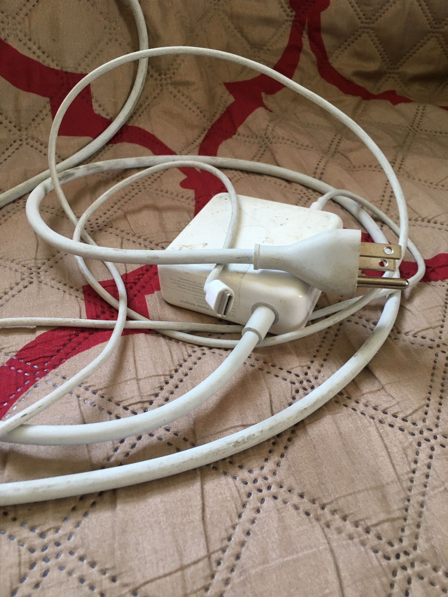 61 W USB Adapter