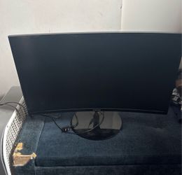 Curved gaming monitor