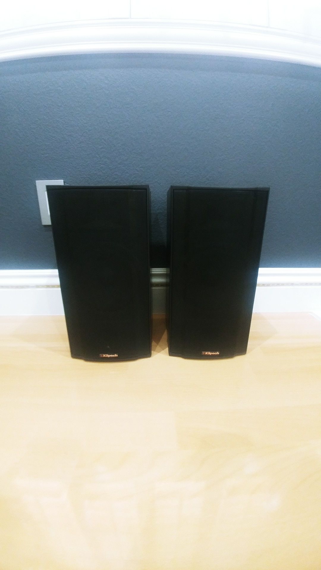 KLIPSCH KSB 2.1 SPEAKERS