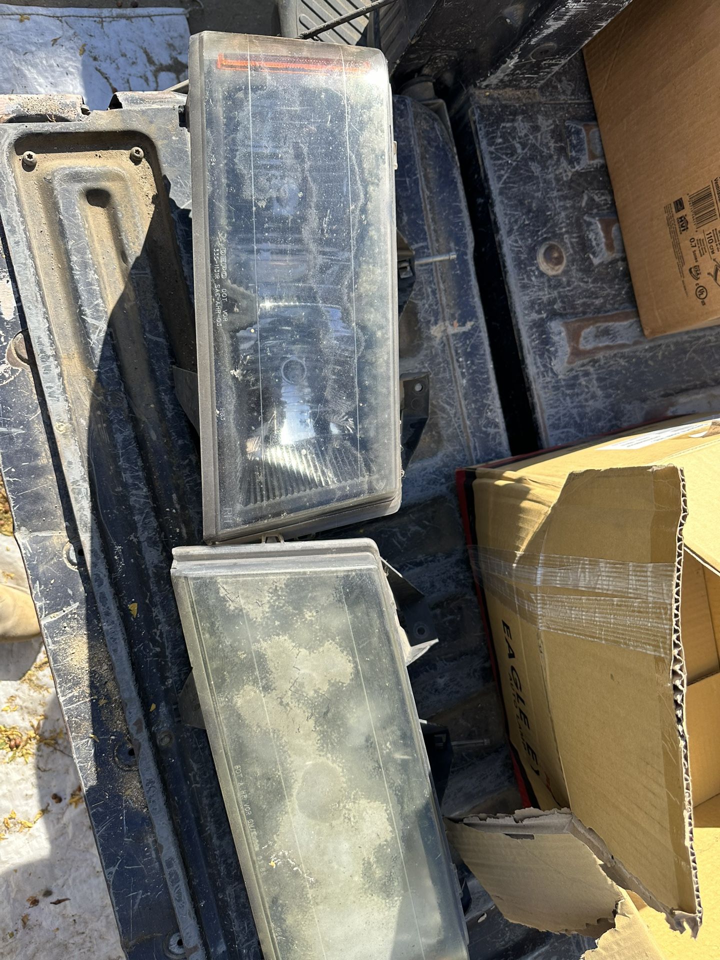 2006 Chevy Colorado Headlights