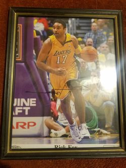 Lakers Rick Fox signed photograph.