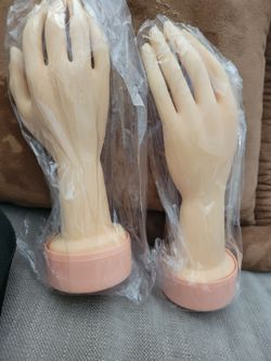 Practice Flexible Mannequin Hand Nail Display with Soft Fingers and Practice Manicure Nails Hand