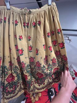Beauty and the beast style vintage skirt 🌷