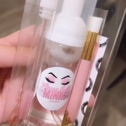 Bubbly Lash Bath