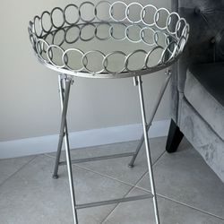 Round Silver Accent Side Table With Mirror Top
