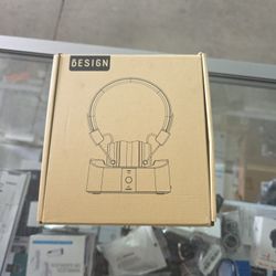DESIGN- WIRELESS TV Headphones- Model BTH02 