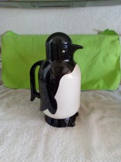 RARE VINTAGE RETRO 1980's 'METROKANE' INSULATED CARAFE THERMOS
