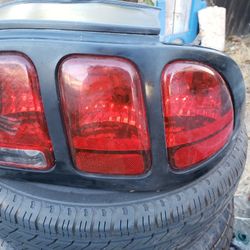 94-98 Mustang Gt Tail Light Oem Ford