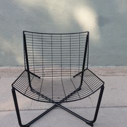 Mid-Century Modern/Industrial Black Wire Lounge Chair