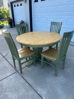 Dining table set
