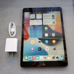 Apple iPad 7 - Wifi - Like New 