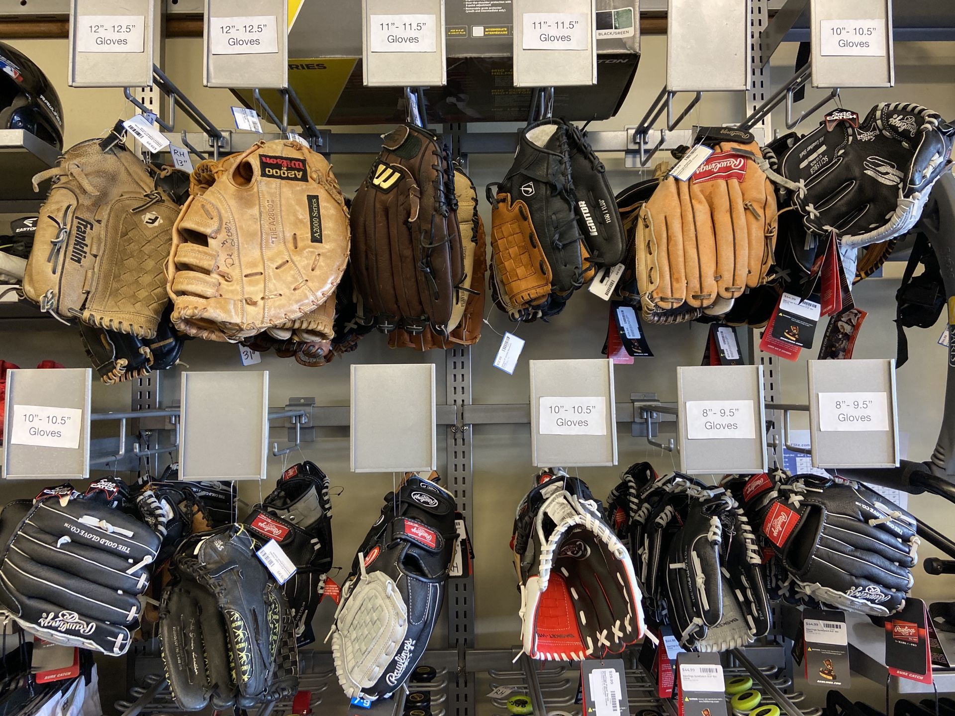 Baseball/Softball Gloves & Mitts