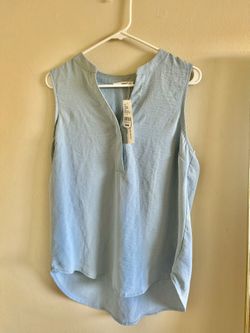 SPLIT NECK SLEEVELESS TOP Large