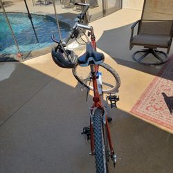 Trek 820 With Custom Seat And Spare Seat And Helmet