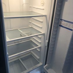 Whirlpool Refrigerator 