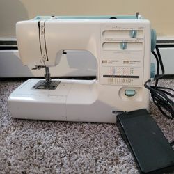 sewing machine 