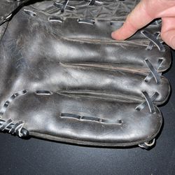 Wilson Elite 14" LH Softball Glove