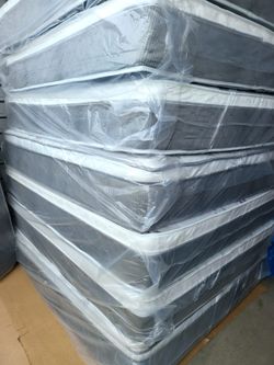 NEW QUEEN-SIZE PILLOW TOP MATTRESS & BOX SPRING ‐ 2PC
