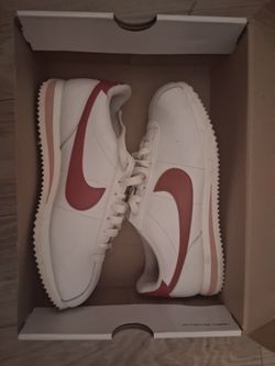 Nike CORTEZ 8½ MEN IN BURGUNDY