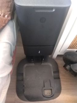 iRobot Roomba Self-Emptying Base Station