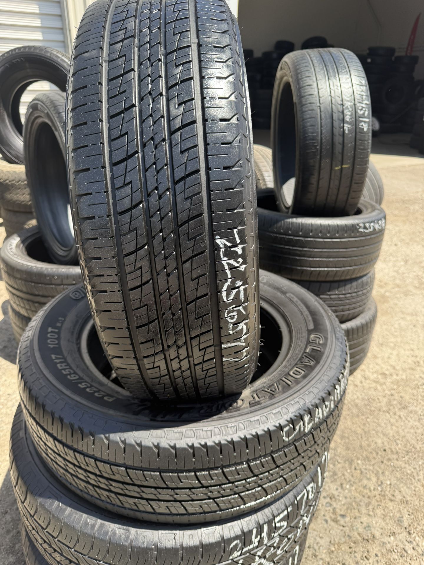 225/65r17 USED TIRES GLADIATOR ALL SEASON FOR SALE SET OF 2 TIRES $100 WITH INSTALLED CASH PRICE