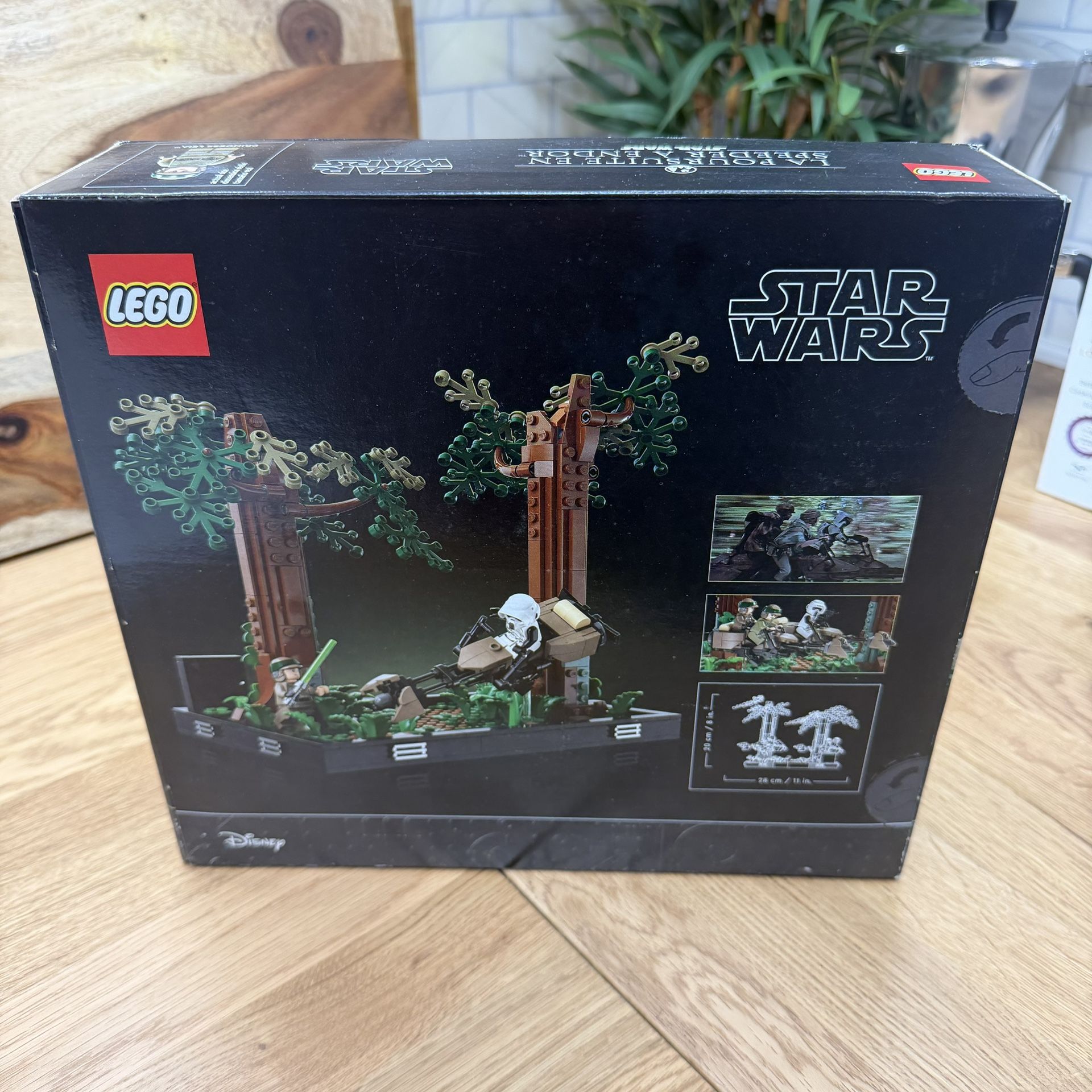 LEGO Star Wars Endor Speeder Chase New