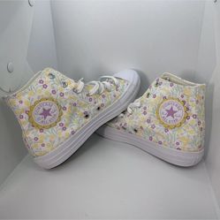Converse Juniors WOMENS SZ 5 US CTAS White/Topaz Gold/Pink Hi Top Sneakers NWOB 666875F. New never worn , no box .   See the photos for condition. Fee