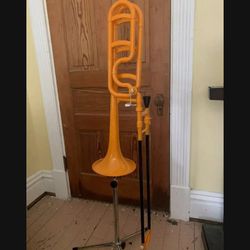 Cool wind F-Attachment plastic trombone.  ........ CHECK OUT MY PAGE FOR MORE ITEMS Thumbnail