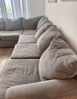 SEND OFFERS - FREE DELIVERY - BROYHILL