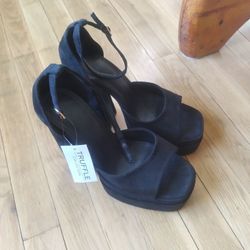 New Truffle Collection High-Heels Size 7