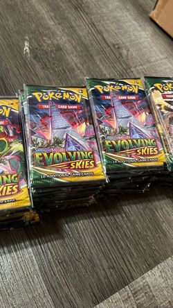 Pokémon Sword & Shield Evolving Skies Booster Packs