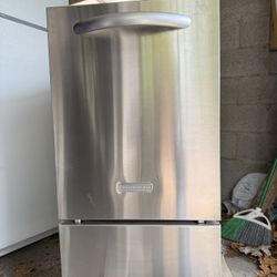 Kitchen Aid Ice Maker
