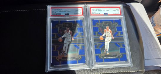 Wemby rookie cards!