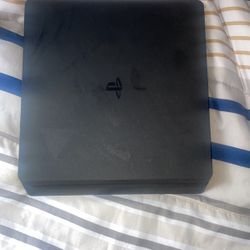 Playstation 4 slim