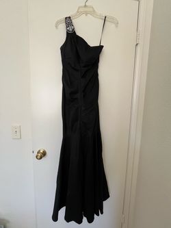 Black One-Shoulder Beaded Mermaid Formal Gown