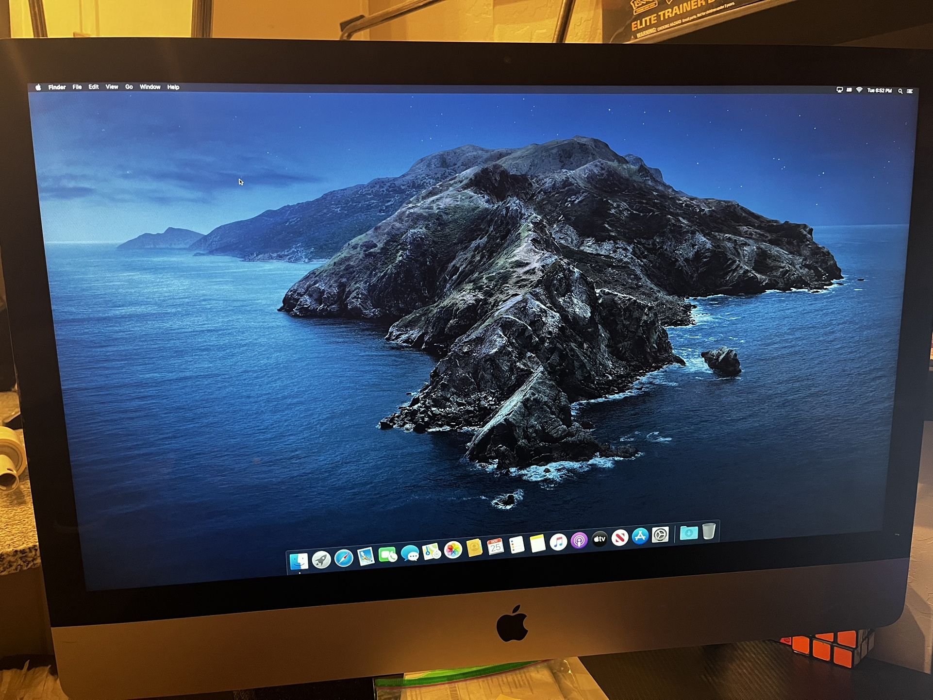 Apple IMac 27” (1 TB SSD, Quad-Core i5, 32GB Memory, 3.2 GHz) w/ Wireless Apple Keyboard and Mouse