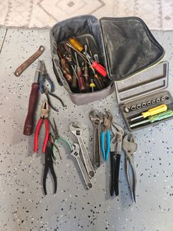 Pliers