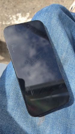 iPhone 16pro 256 Gb $500