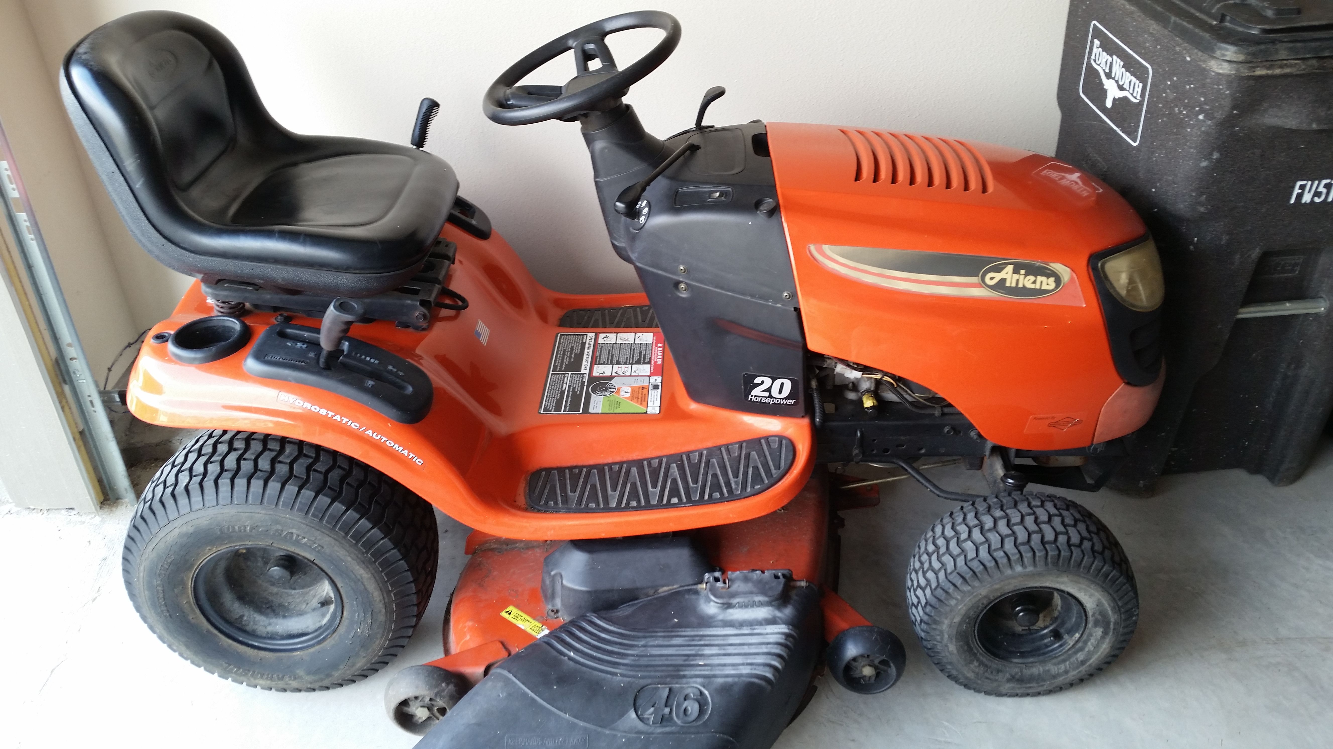 2011 Ariens Lawn Tractor 46in 20hp Riding Mower for Sale in Haslet