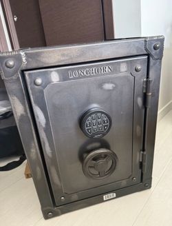 Never Used/ Brand New Rhino Metals Safe