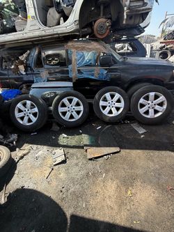 2008 Nissan Murano Wheels Tire Size 235/65/18 $450