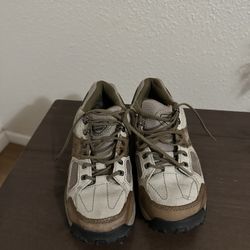 New Balance Shoes. Woman Size