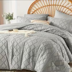 7pcs Soft Microfiber Boho Diamond Stripe, "KING" Size Bed  "Grey Color"